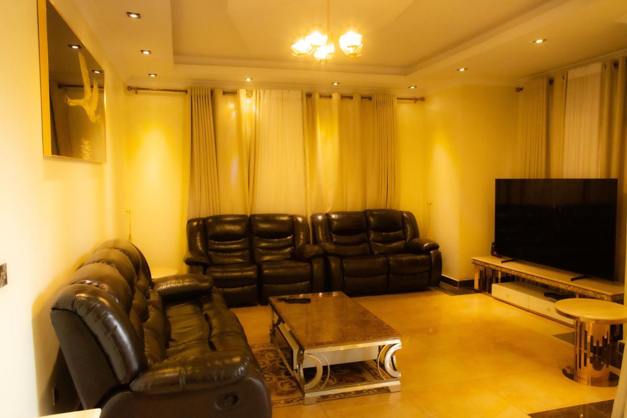 The Vibrant Lodge Gacuriro Kigali Exterior foto