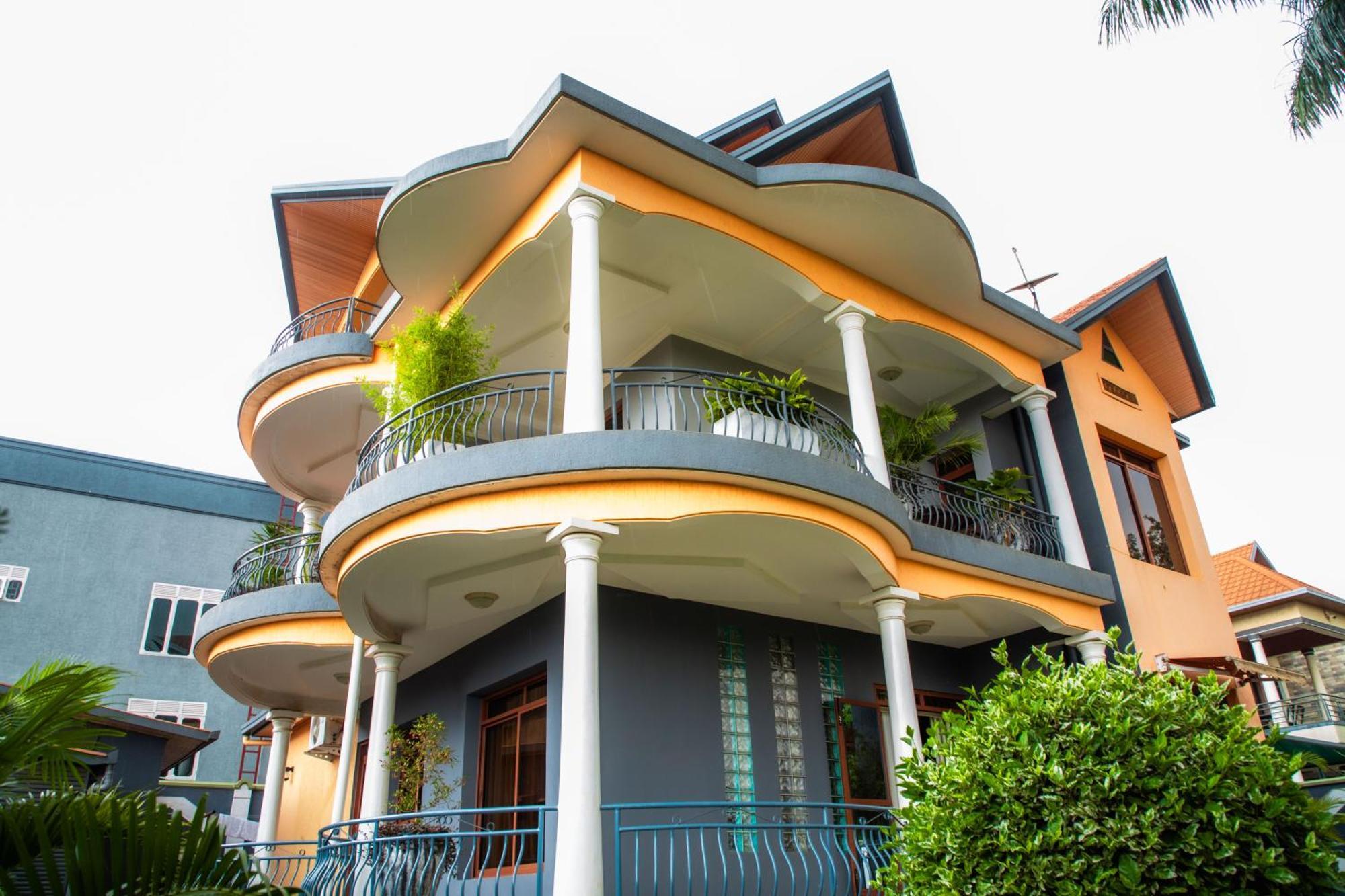 The Vibrant Lodge Gacuriro Kigali Exterior foto