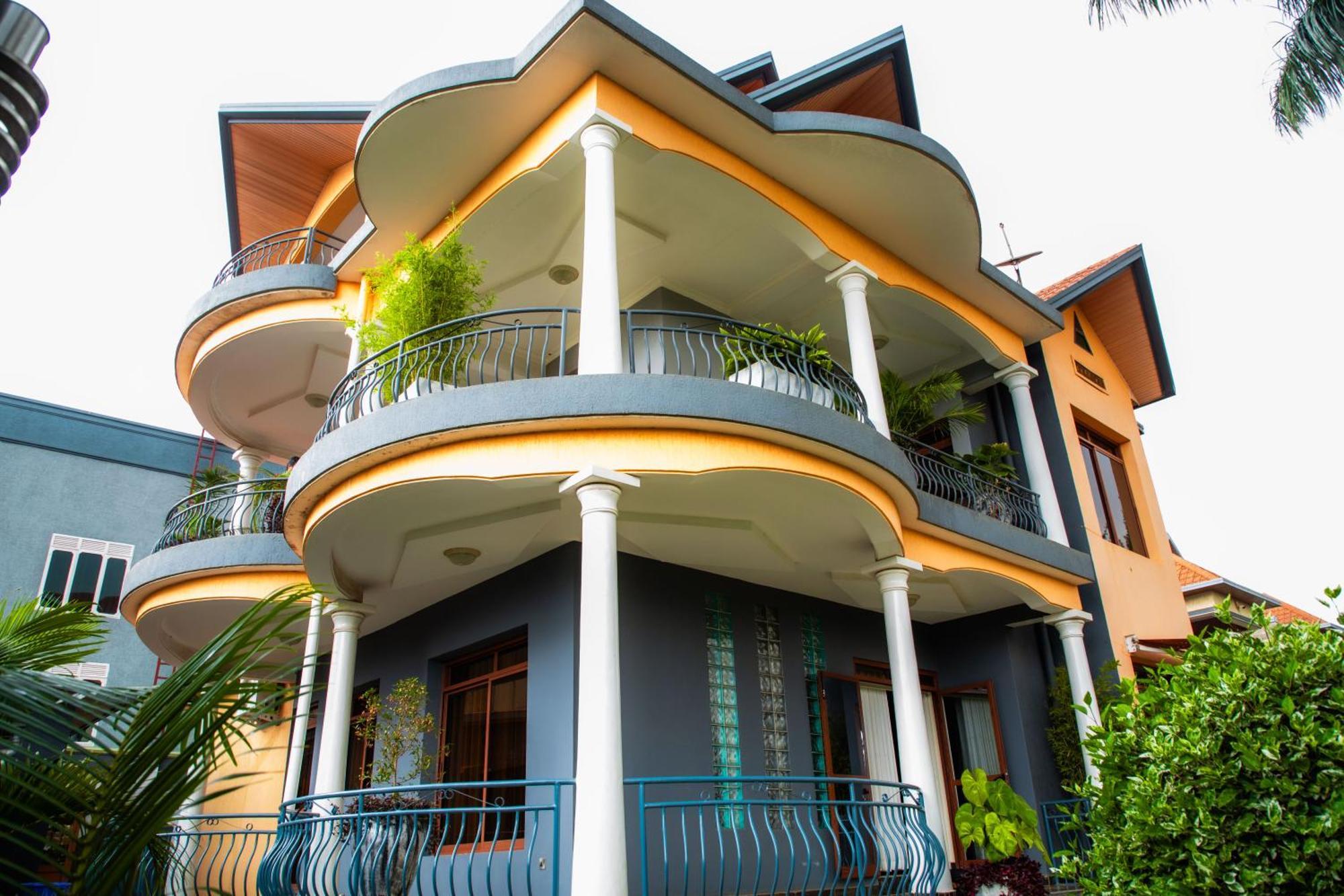 The Vibrant Lodge Gacuriro Kigali Exterior foto
